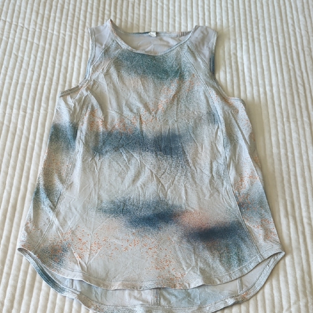 Stylish Sleeveless Top in Multicolor